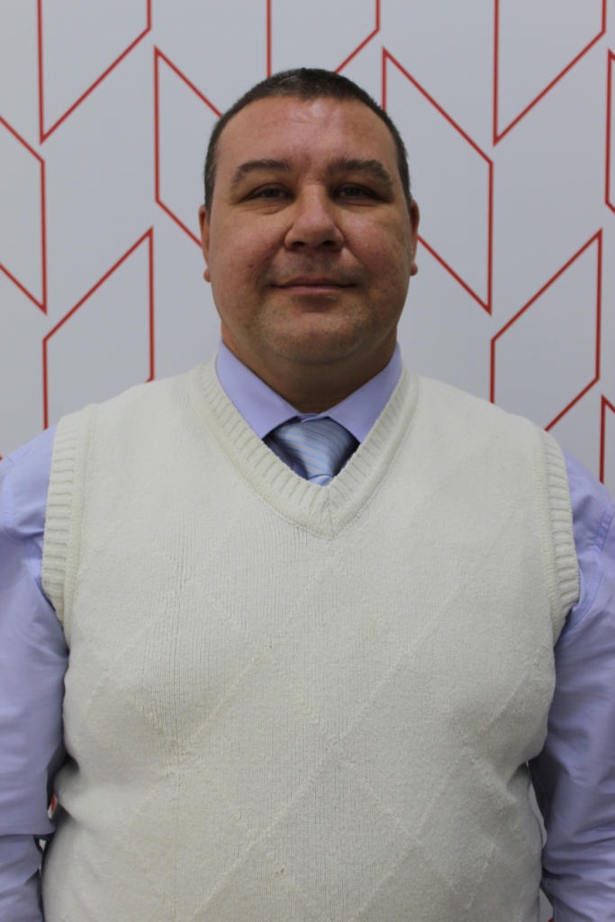 Ефремов Андрей Николаевич.